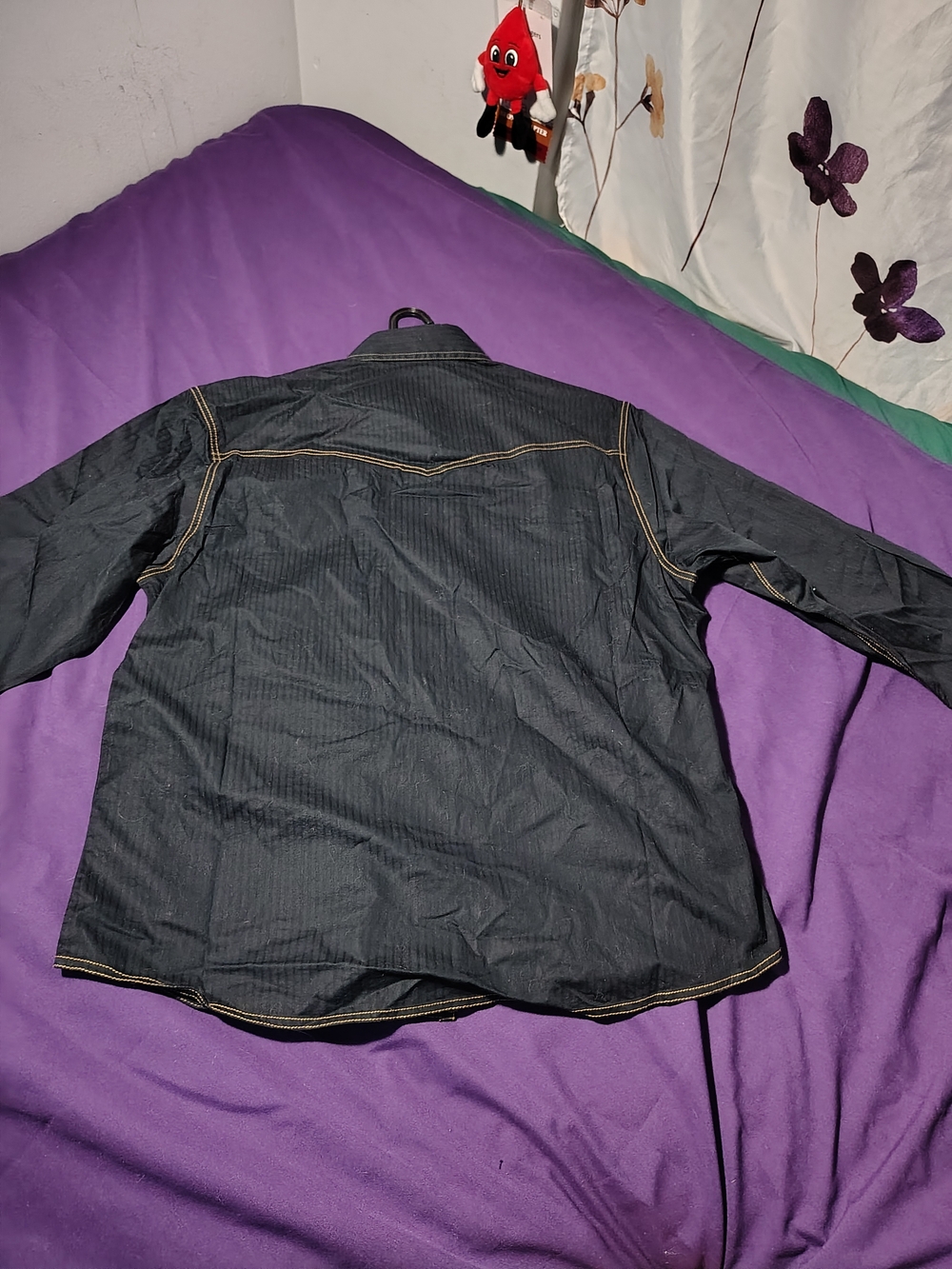 NWOT Wrangler Men’s Black Pinstripe Western Shirt - Picture 3 of 8